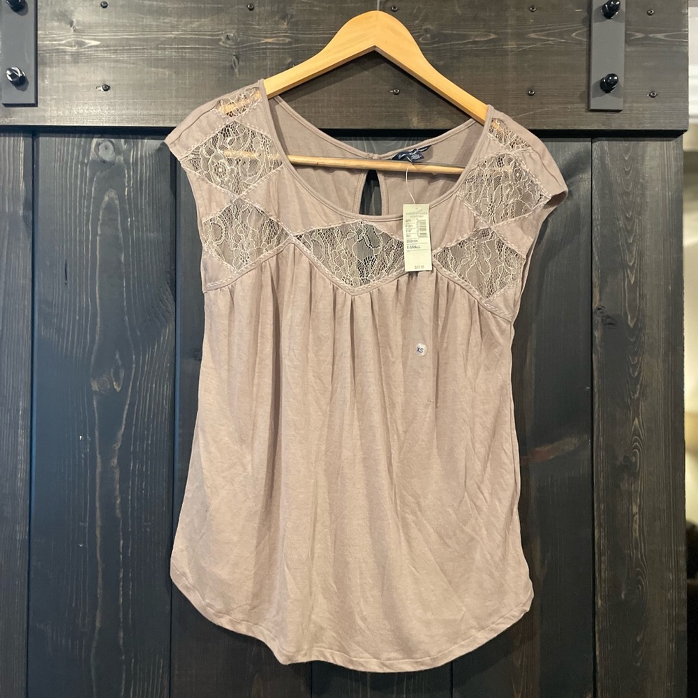 American Eagle Outfitters Cream Lace Blouse Relaxed Fit